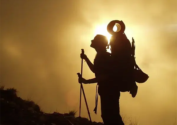 Agència de viatges de trekking i senderisme. Barranquisme, vies ferrades.